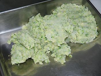 烤素香排西蓝花配罗勒油汁的做法