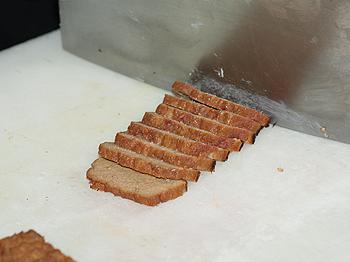 烤素香排西蓝花配罗勒油汁的做法