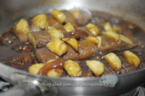 干锅鱼丸茄子的做法