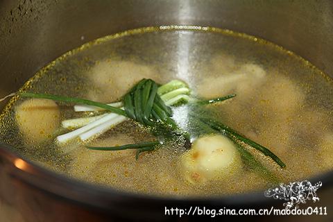 香菇木耳草鸡汤的做法