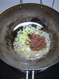 虾酱黄豆白菜的做法