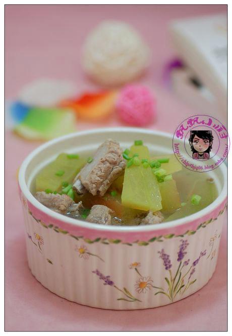 西瓜皮炖排骨汤的做法