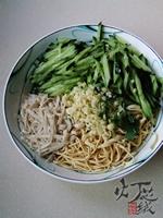 金针菇拌豆腐皮的做法