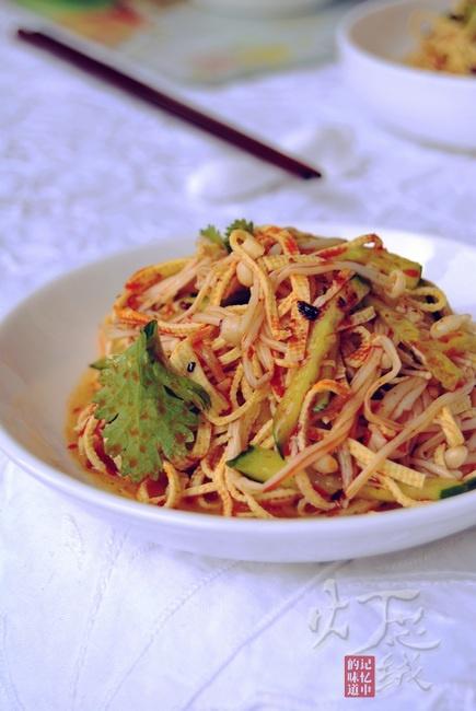 金针菇拌豆腐皮的做法