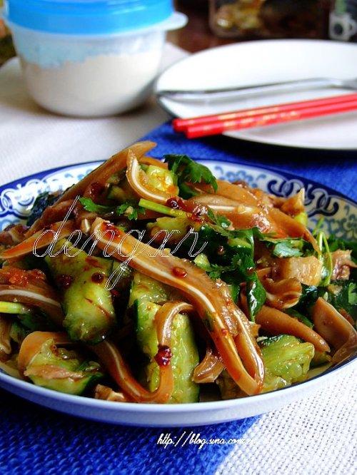 红油猪耳拌黄瓜的做法