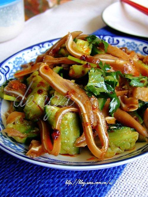 红油猪耳拌黄瓜的做法