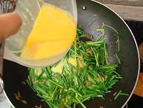 韭菜虾皮鸡蛋的做法