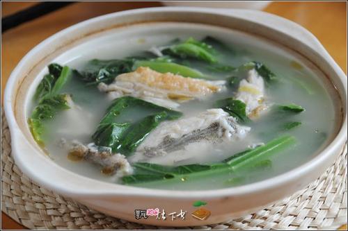 芥菜牛鳅鱼汤的做法