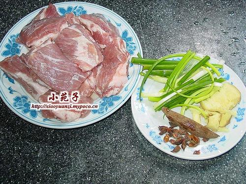 秘制无锡肉骨煲的做法