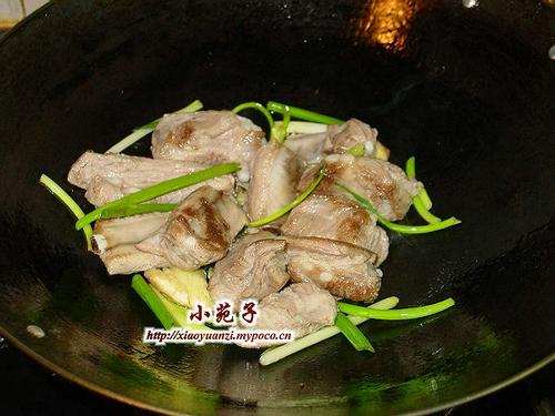 秘制无锡肉骨煲的做法