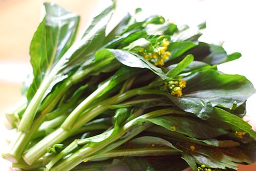 菜心炒鸡杂的做法