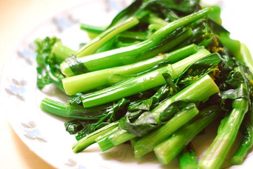 菜心炒鸡杂的做法