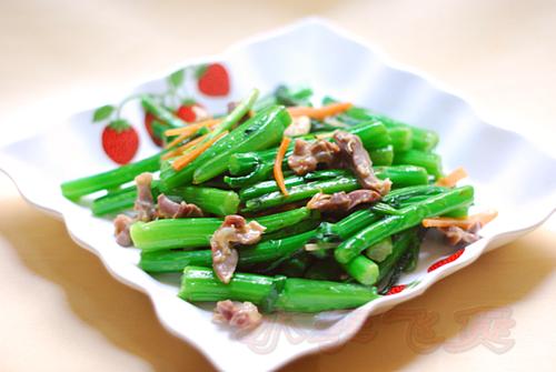 菜心炒鸡杂的做法