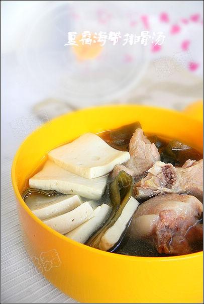 豆腐海带排骨汤的做法