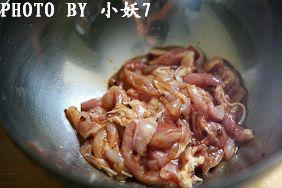 老干妈冬笋炒鸡肉的做法