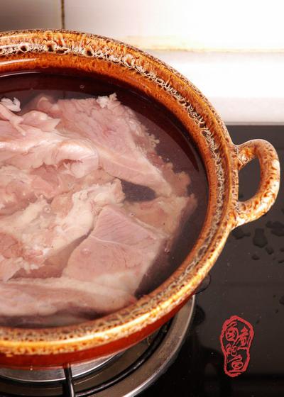 自制酱腔骨的做法