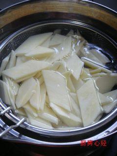 茭白小炒鸡的做法