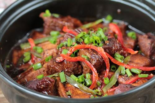 啤酒牛肉炖五香豆腐干的做法