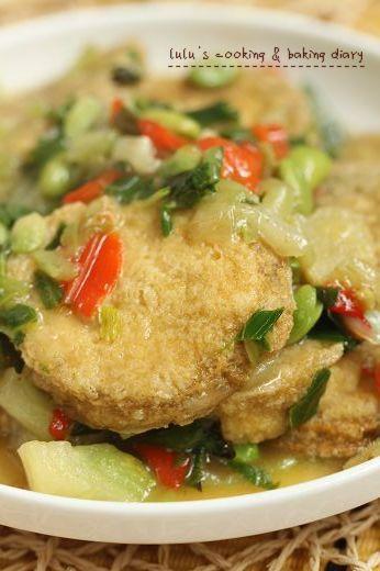 腌菜花烧素鸡的做法