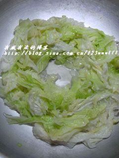 虾油炒白菜叶的做法