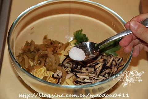 凉拌蛋皮丝的做法