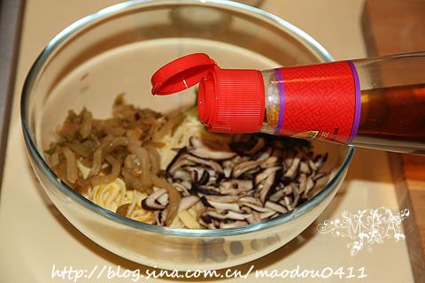 凉拌蛋皮丝的做法