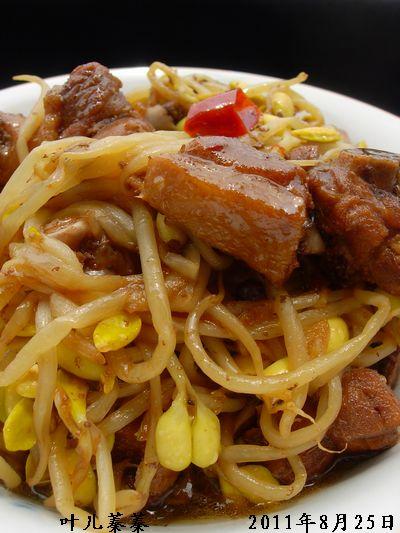 鸭腿炖豆芽的做法