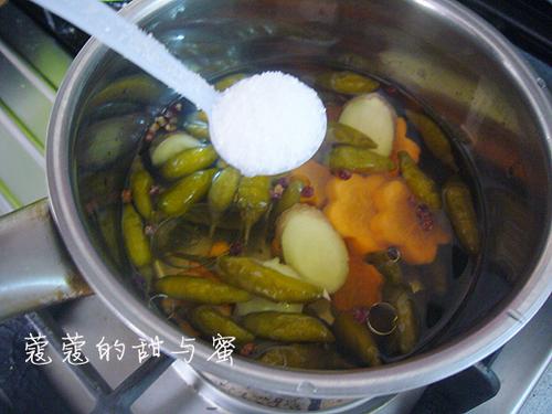 泡椒鹌鹑蛋的做法