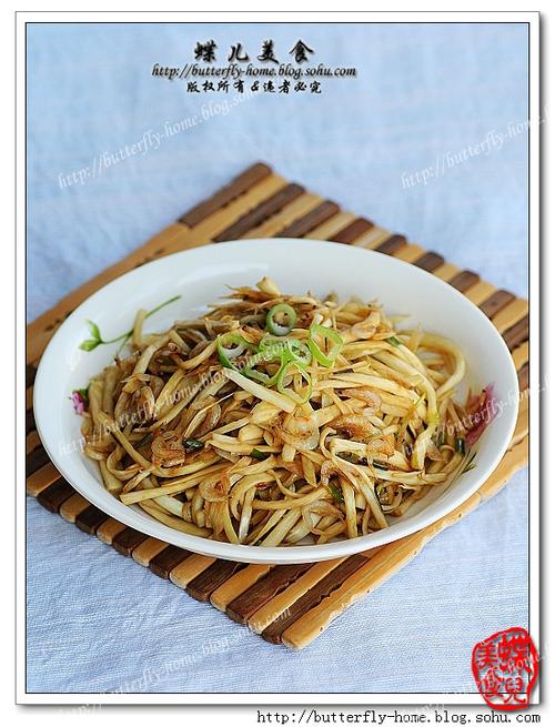 虾皮炒茭白的做法