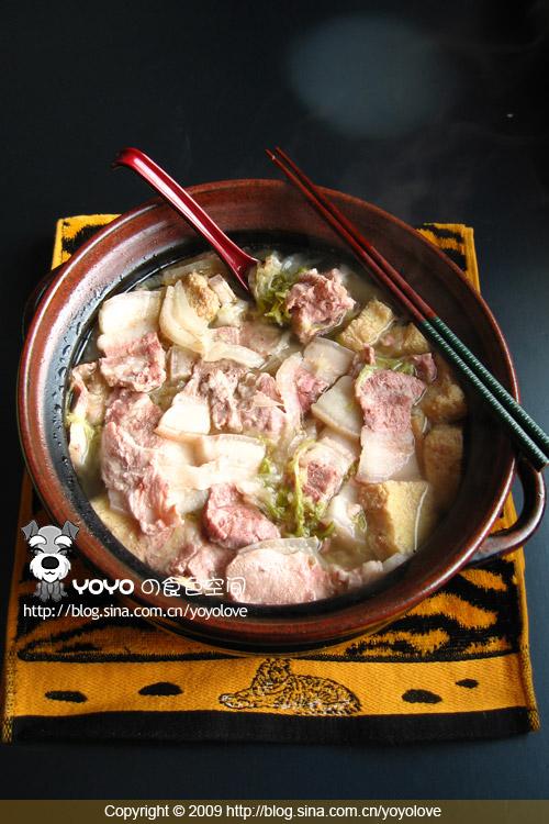 酸菜炖排骨的做法