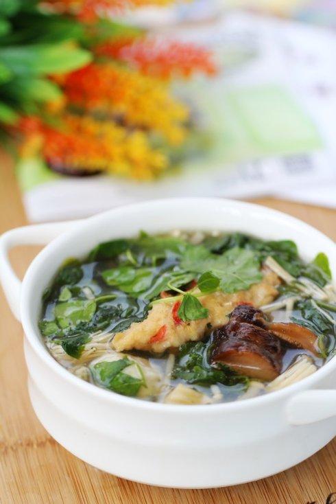 菌菇草头汤的做法