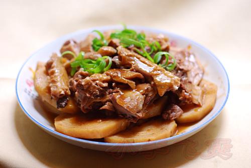 野生粉葛炆肥鹅的做法