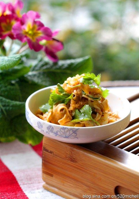 蒜蓉香菜拌鸭肠的做法