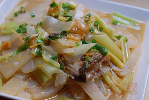 �ܲ������������