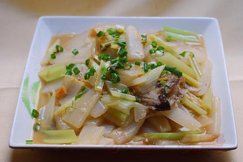 �ܲ������������