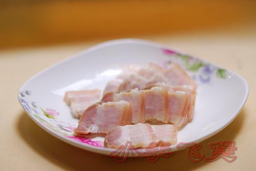 咸花腩炒豆角的做法