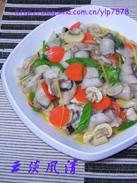 口蘑乌鱼片的做法