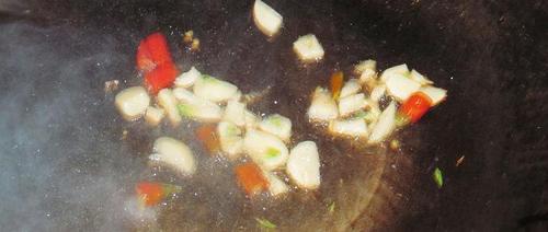 黄焖凤爪的做法