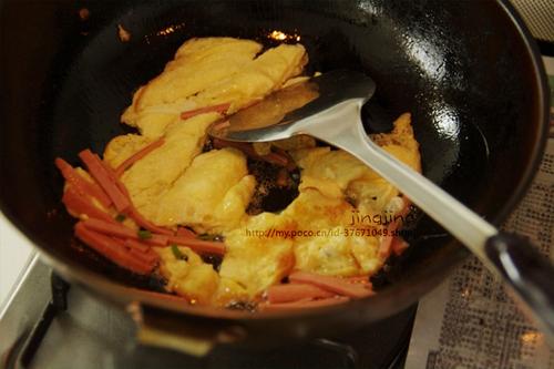 火腿炒蛋的做法