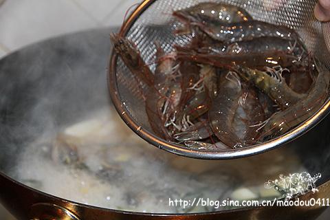 昂刺鱼鲜虾豆腐汤的做法