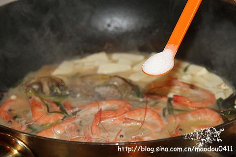 昂刺鱼鲜虾豆腐汤的做法