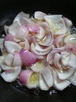 猪里脊炒葱头的做法