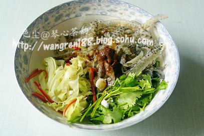 香辣鱼皮的做法