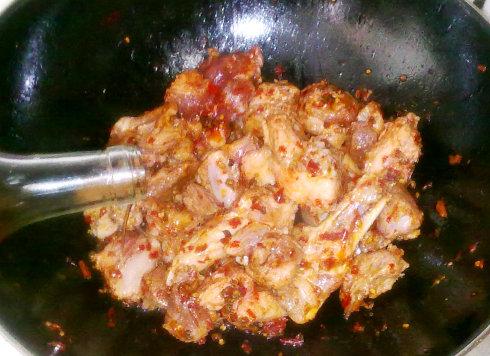 羊排炖萝卜的做法