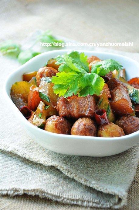 黄瓜烧虎皮蛋的做法