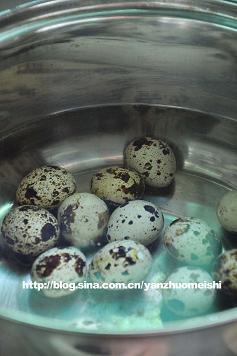 黄瓜烧虎皮蛋的做法