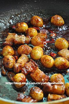 黄瓜烧虎皮蛋的做法