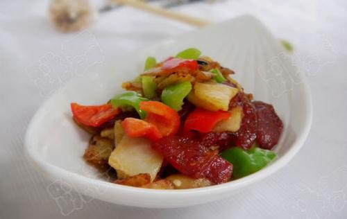 酱香腊肠土豆片的做法