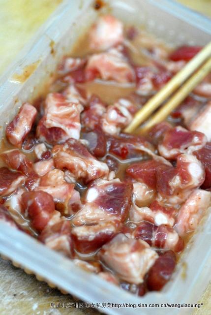 苦瓜生炒小排骨的做法