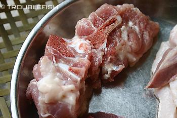 猪横脷猪小肚煲黑芝麻的做法